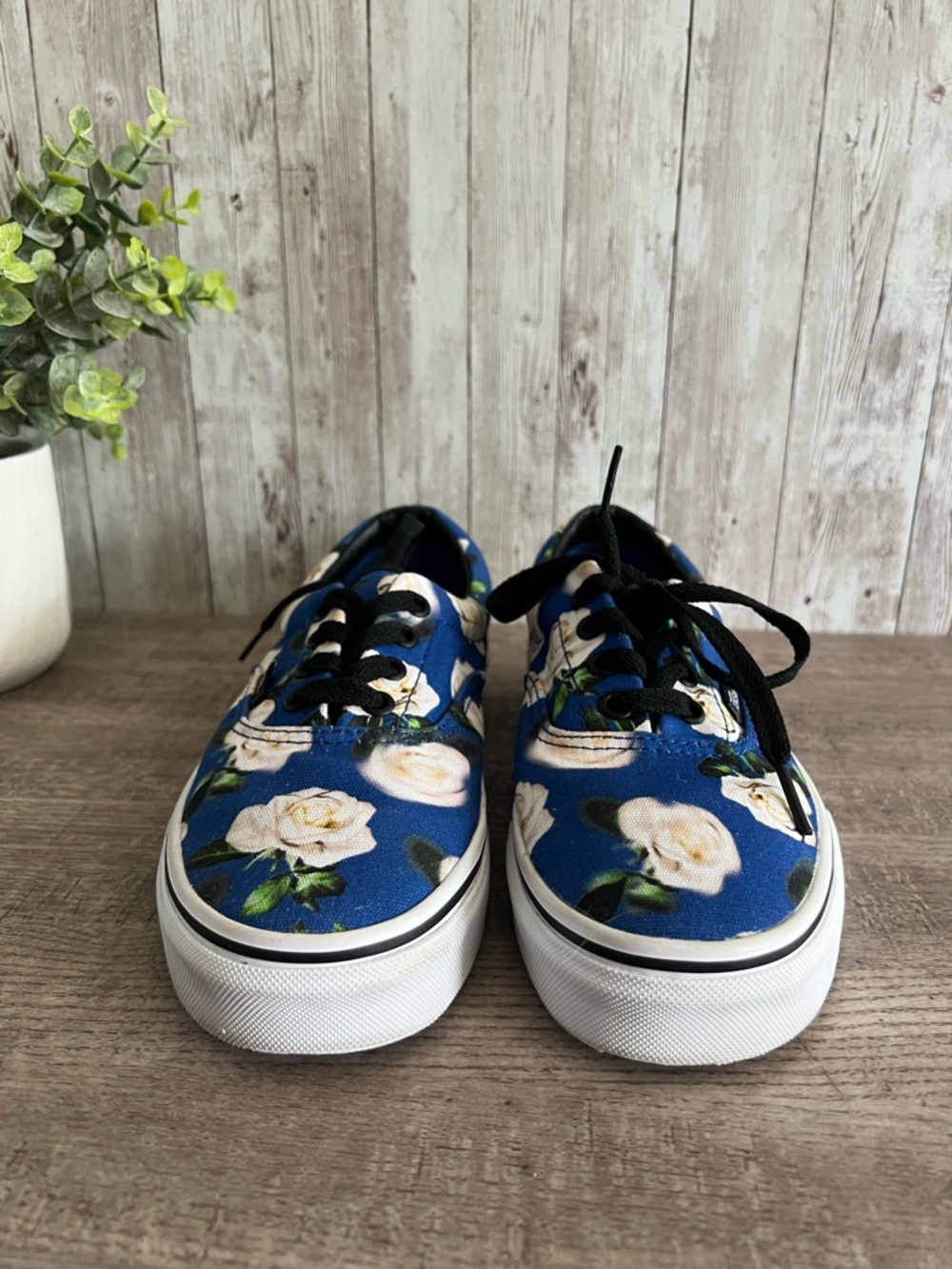 Vans Blue Romantic Floral Blue Lapis Sneakers Lace Up Unisex M5.5, W7 - Picture 2 of 7